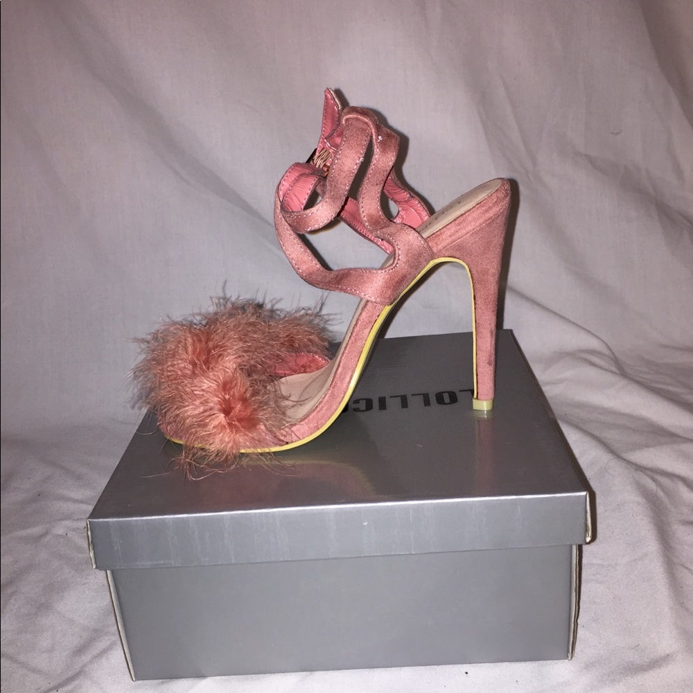 Suede Ankle strapped fur heel - Picture 8 of 8